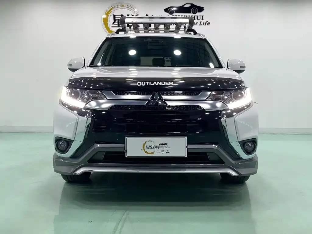 Mitsubishi Outlander 2022 из CN, фото 3