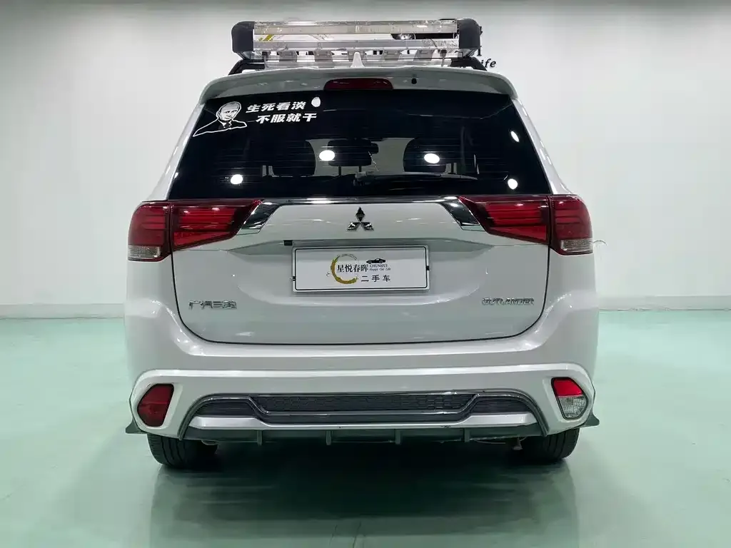 Mitsubishi Outlander 2022 из CN, фото 2