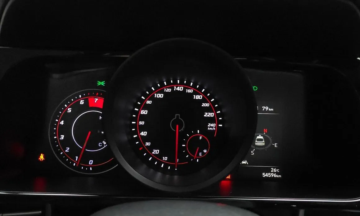 Hyundai AVANTE — фото 2