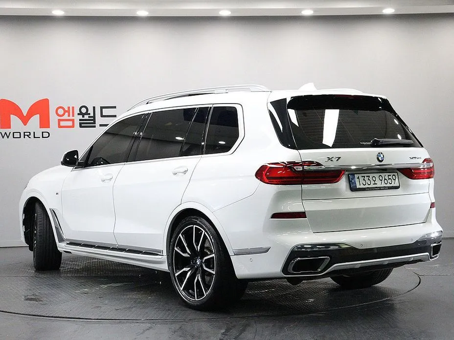 BMW X7 — фото 2