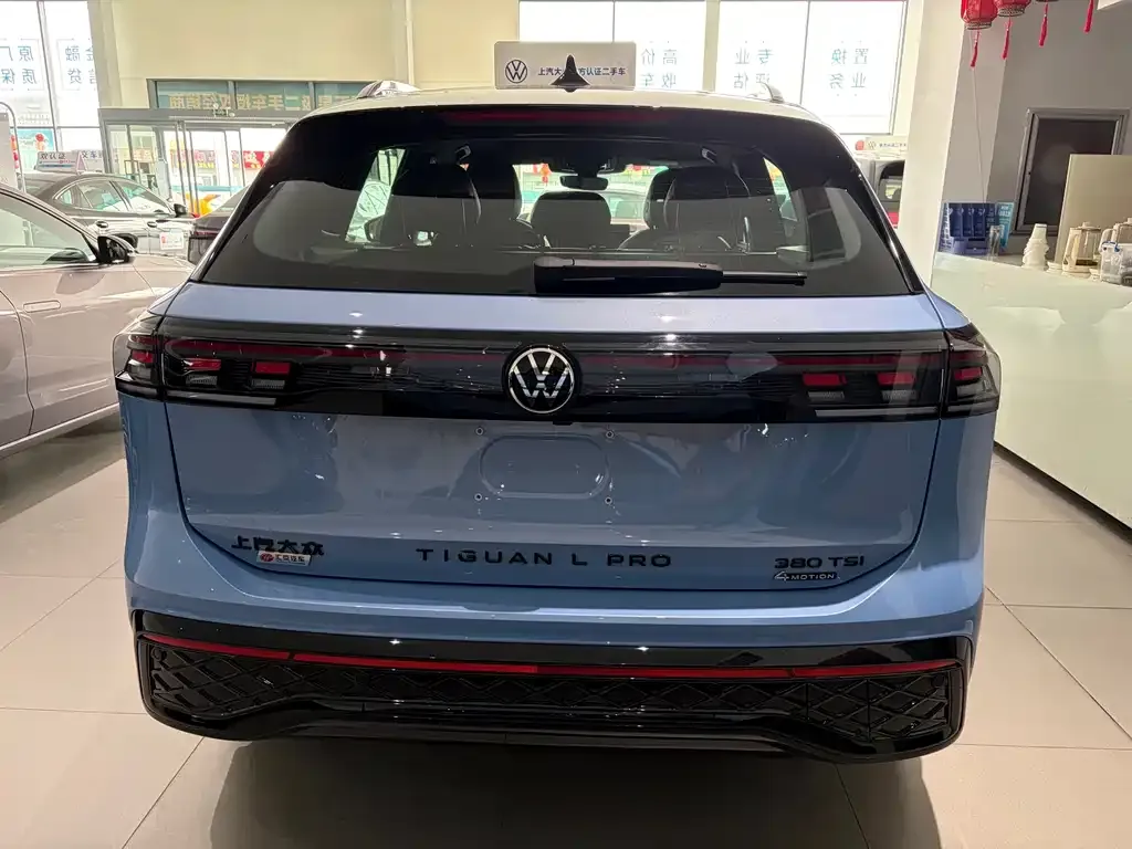 Volkswagen Tiguan L — фото 4