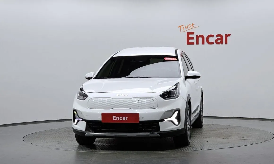 Kia Niro 2023 из KR, фото 2