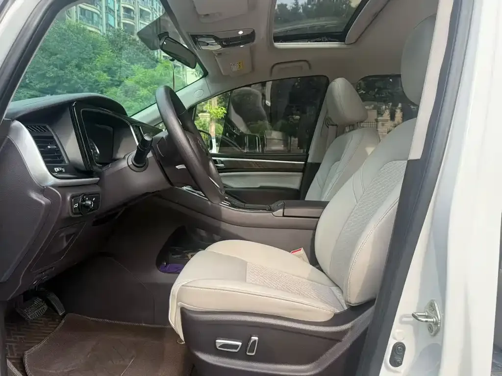 GAC Motor Trumpchi M8 — фото 8