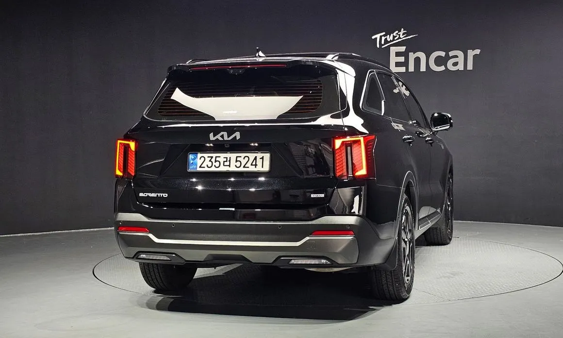 Kia Sorento — фото 6