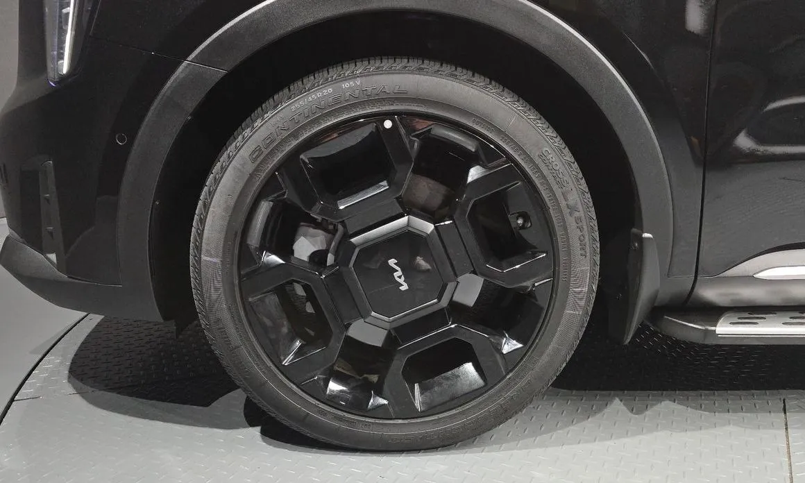 Kia Sorento — фото 10