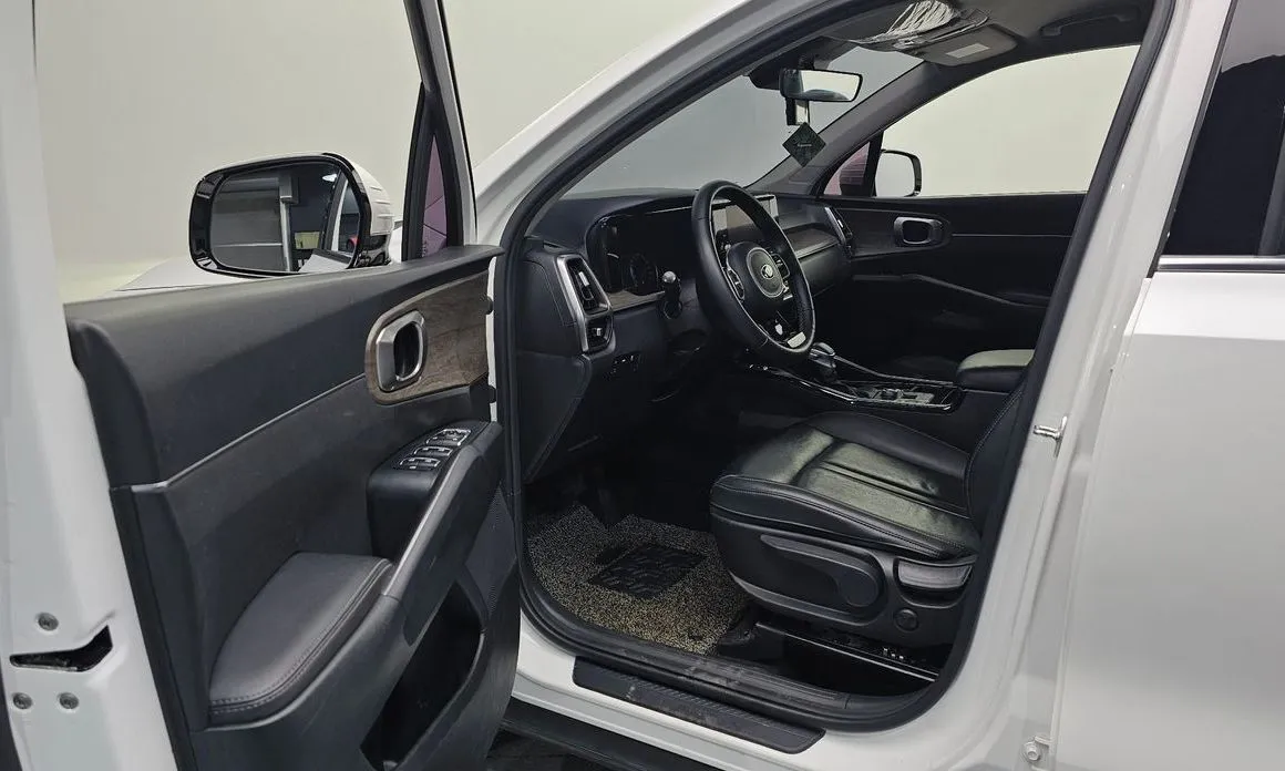 Kia Sorento — фото 6
