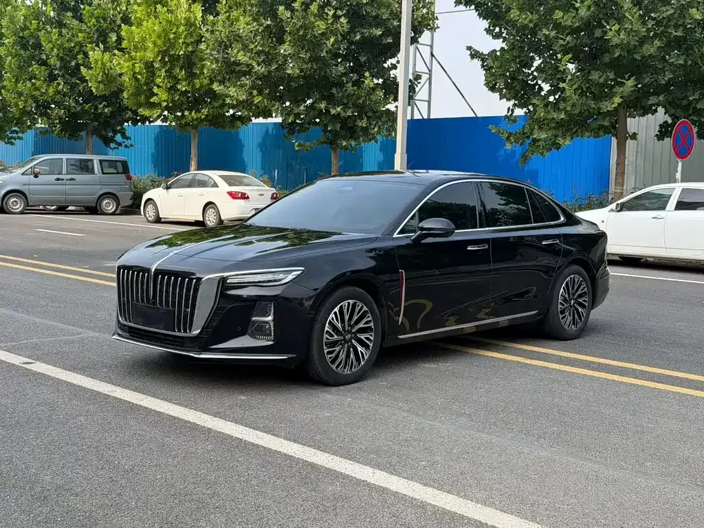 Hongqi H5 — фото 1