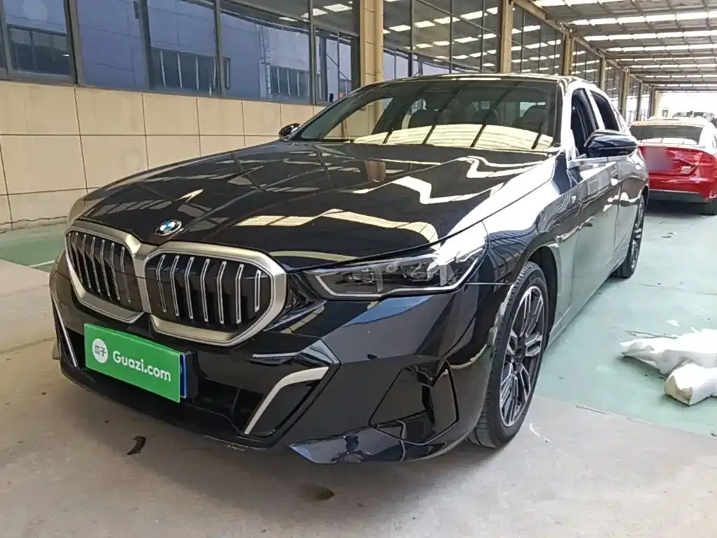 BMW 5 Series — фото 10