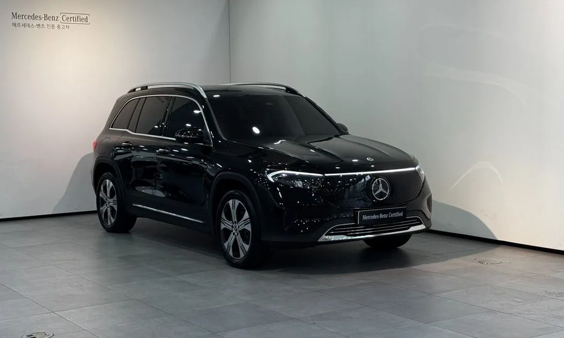 Mercedes-Benz EQB — фото 1