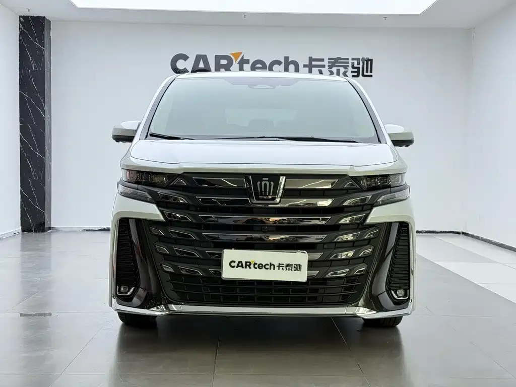 Toyota Vellfire — фото 4