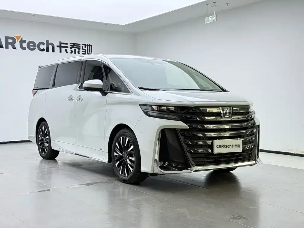 Toyota Vellfire — фото 2