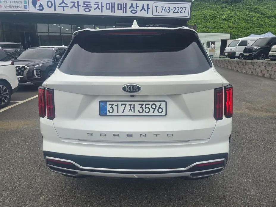 Kia Sorento — фото 7