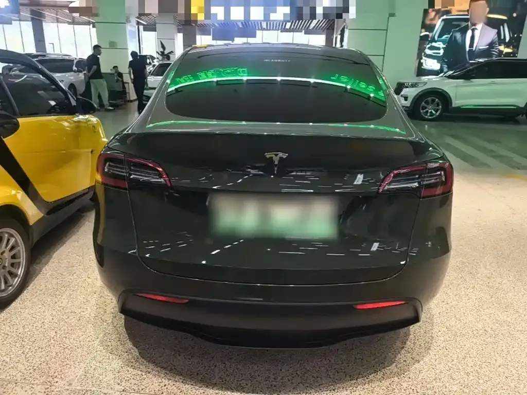 Tesla Model Y — фото 5