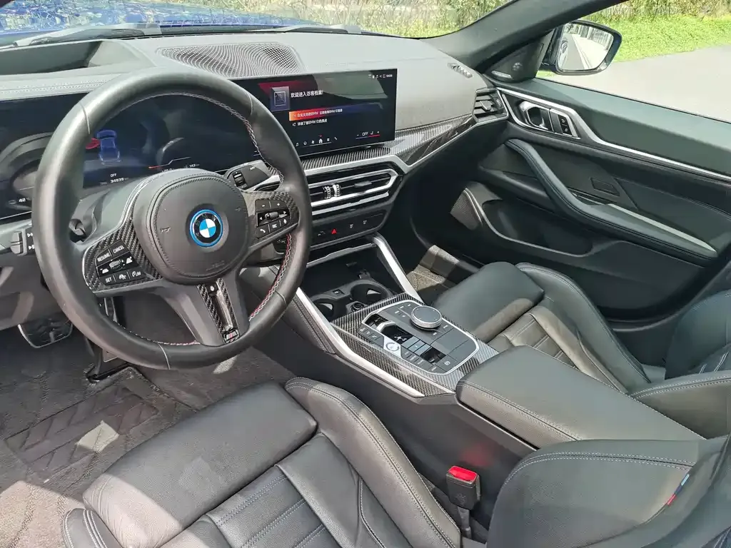 BMW i4 — фото 3