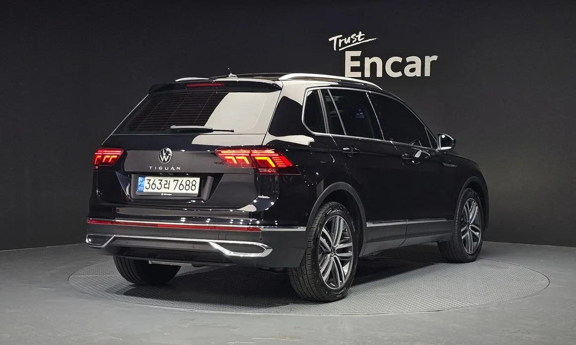 Volkswagen Tiguan — фото 7