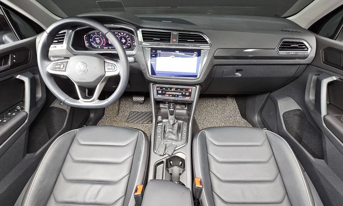 Volkswagen Tiguan — фото 8