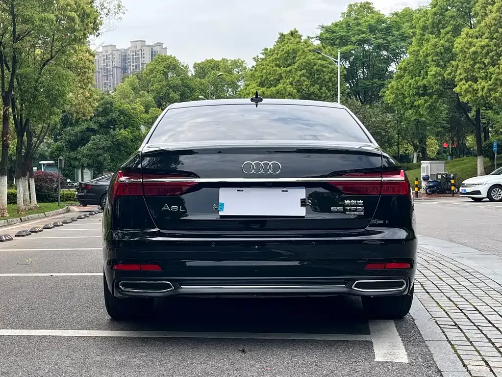 Audi A6L — фото 10