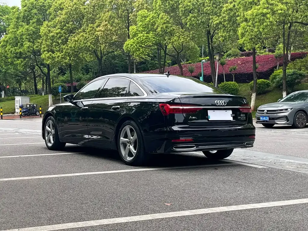 Audi A6L — фото 7