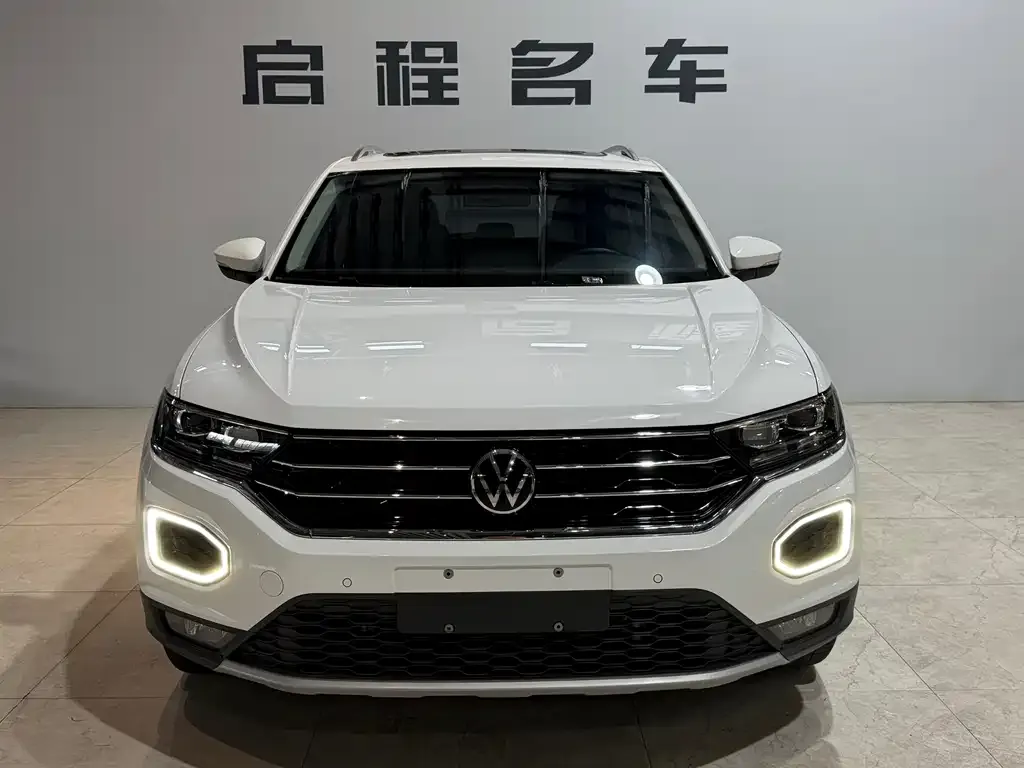 Volkswagen T-Roc — фото 9