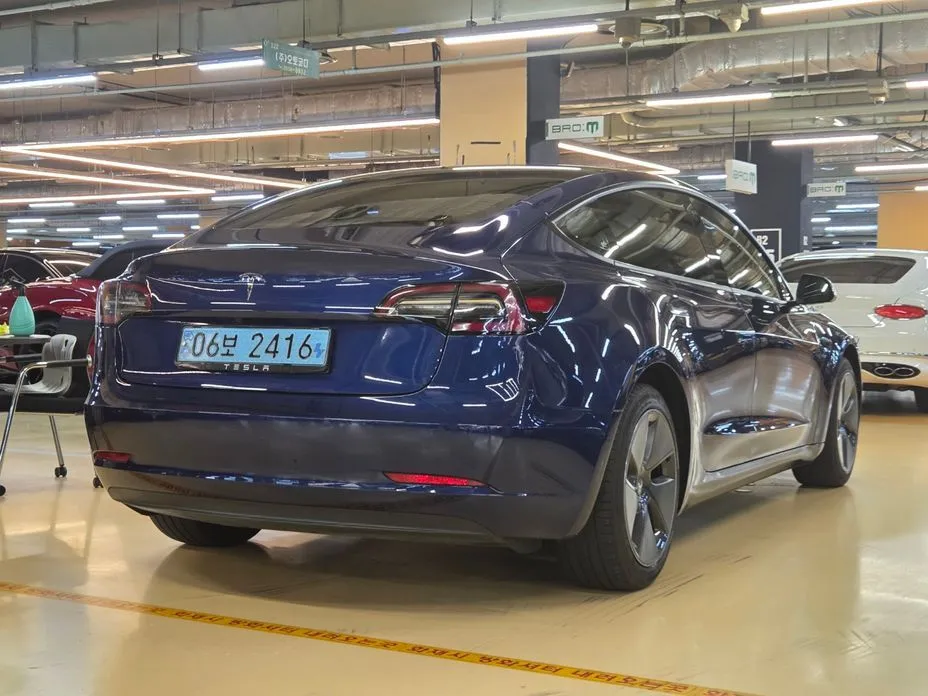 Tesla Model 3 2022 из KR, фото 3