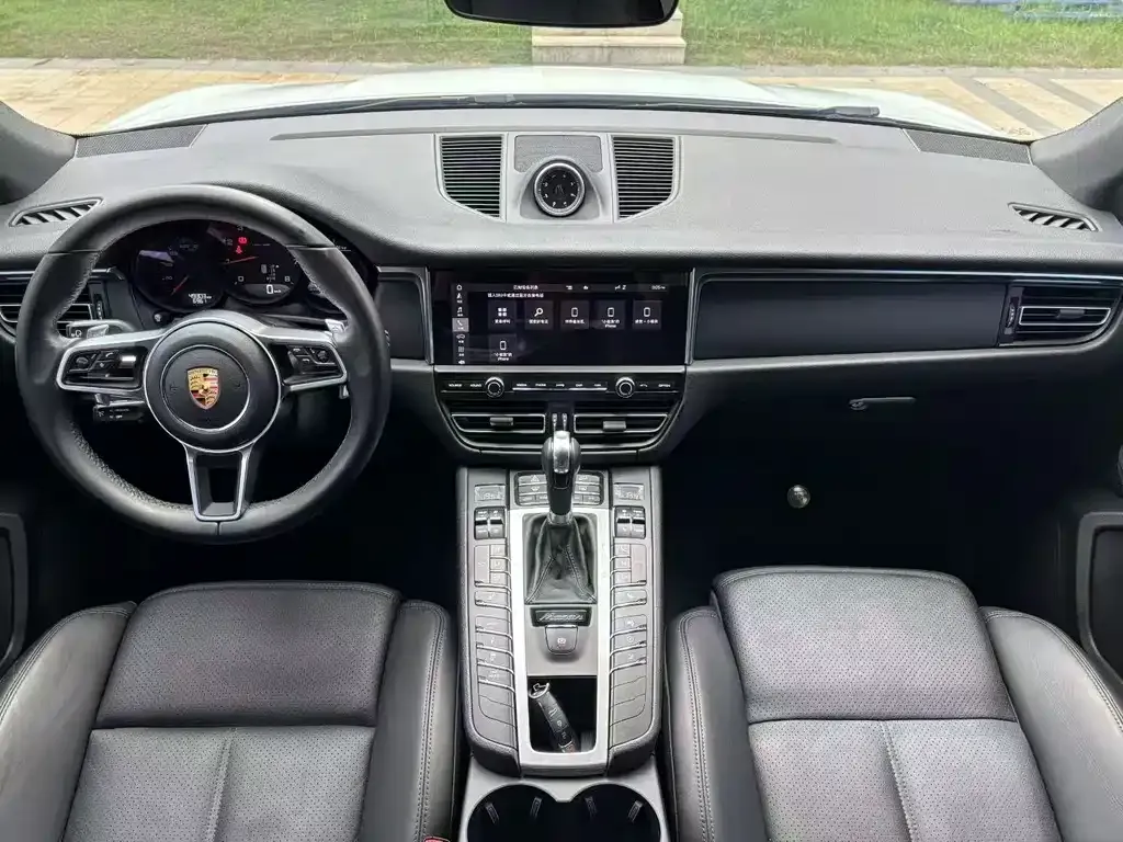 Porsche Macan — фото 3