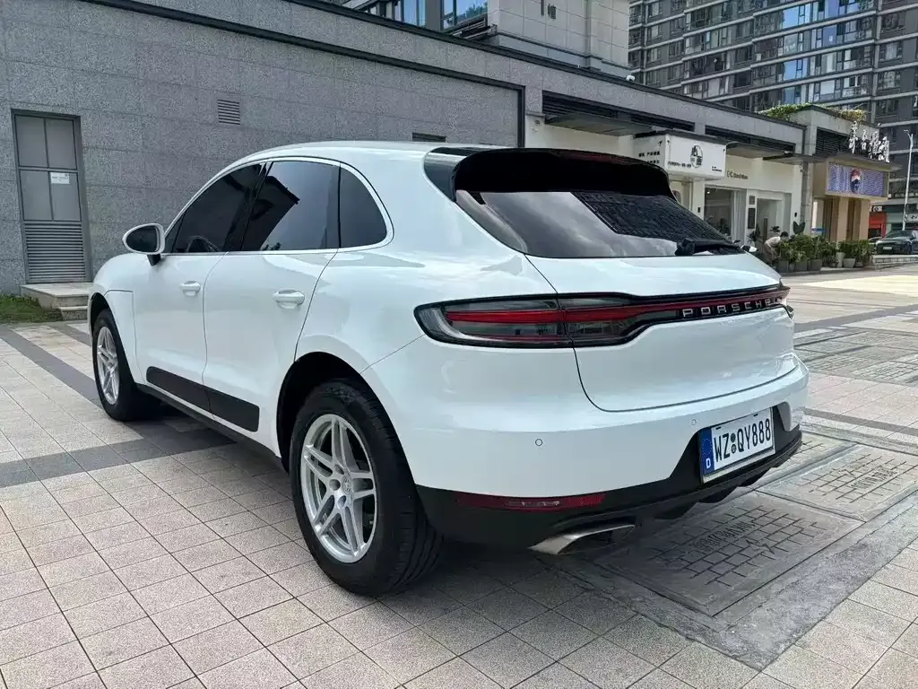 Porsche Macan — фото 7