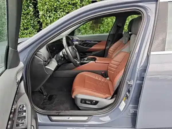 BMW i5 2024 из CN, фото 6