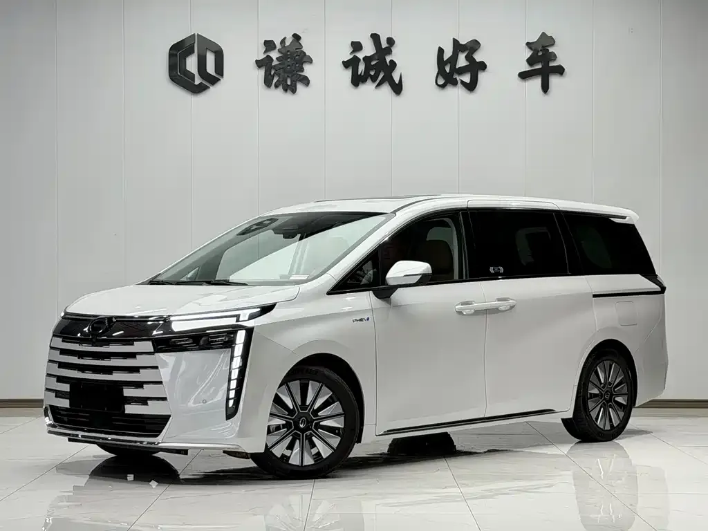 GAC Motor 传祺E8 PHEV — фото 1