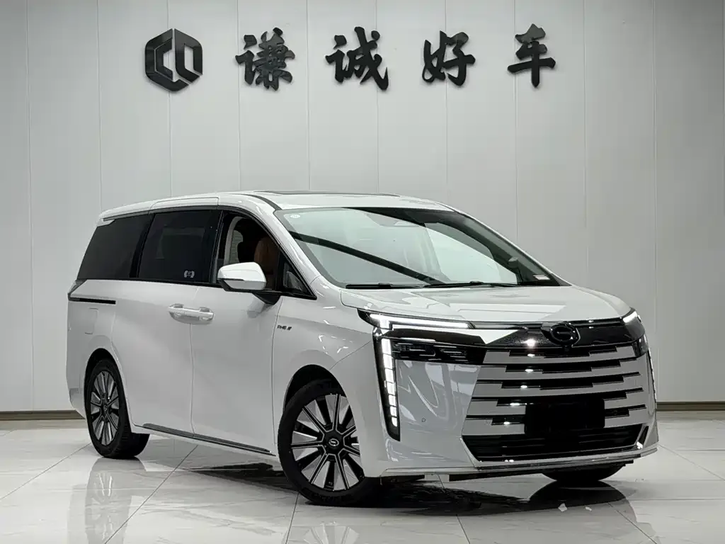 GAC Motor 传祺E8 PHEV — фото 7