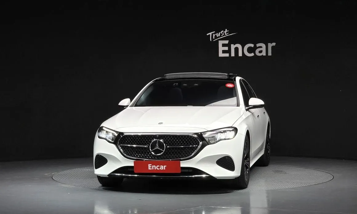 Mercedes-Benz E-Class — фото 2