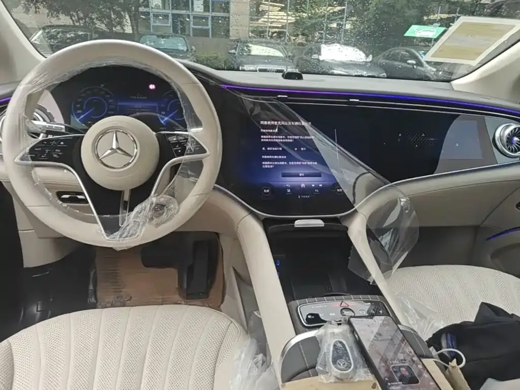 Mercedes-Benz EQS SUV — фото 7