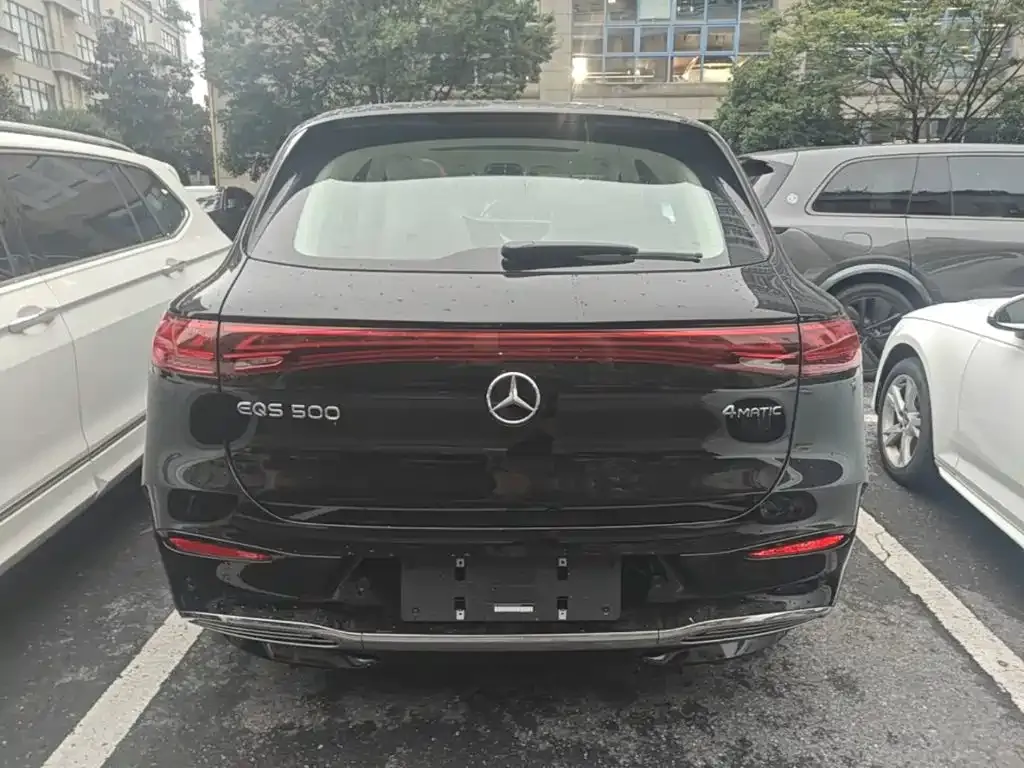 Mercedes-Benz EQS SUV — фото 6