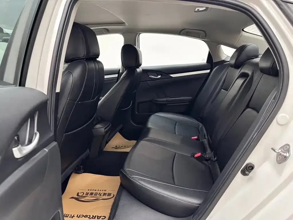 Honda Civic — фото 10