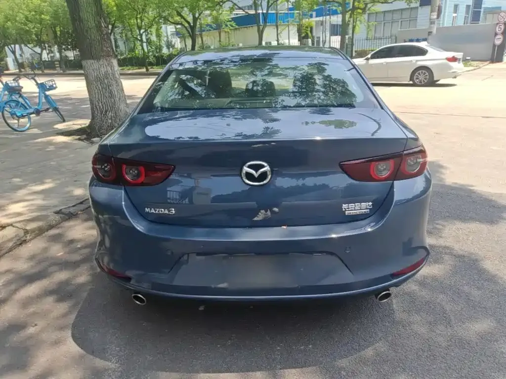 Mazda 3 Axela — фото 8