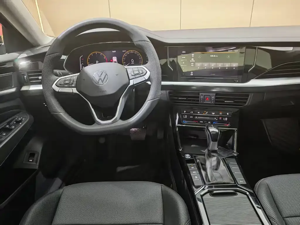 Volkswagen Passat — фото 7