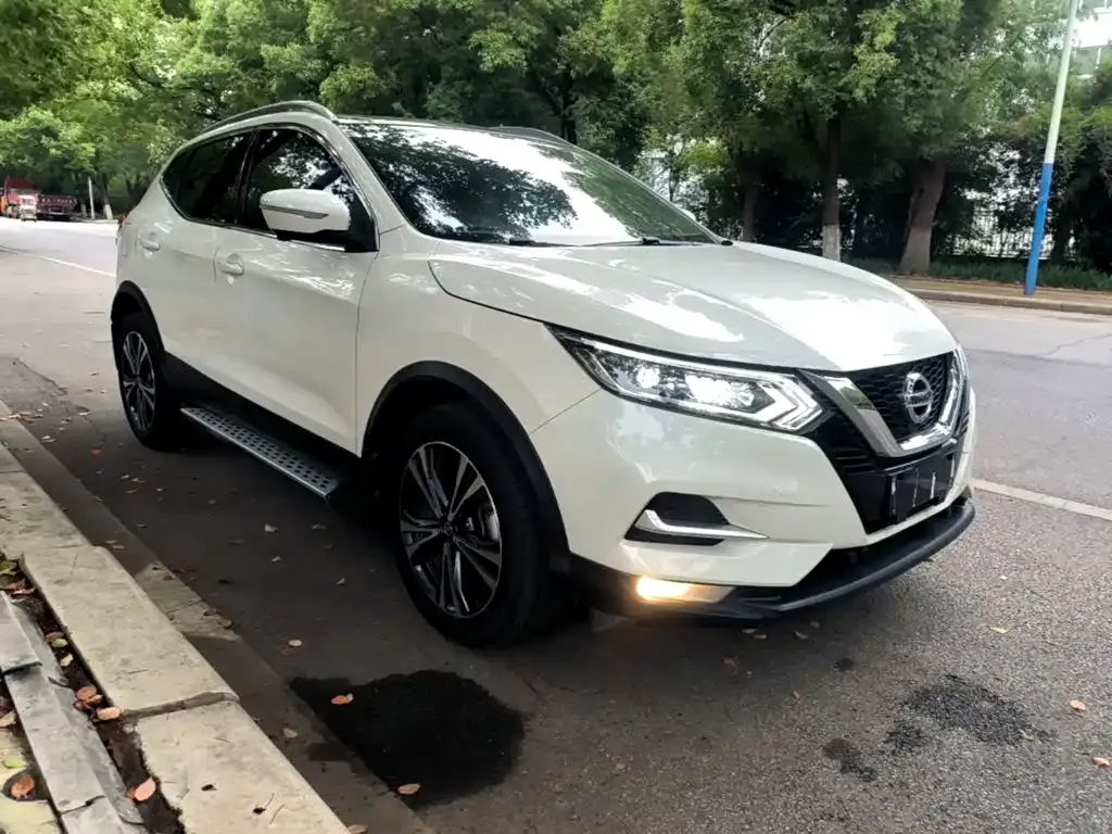 Nissan Qashqai — фото 8