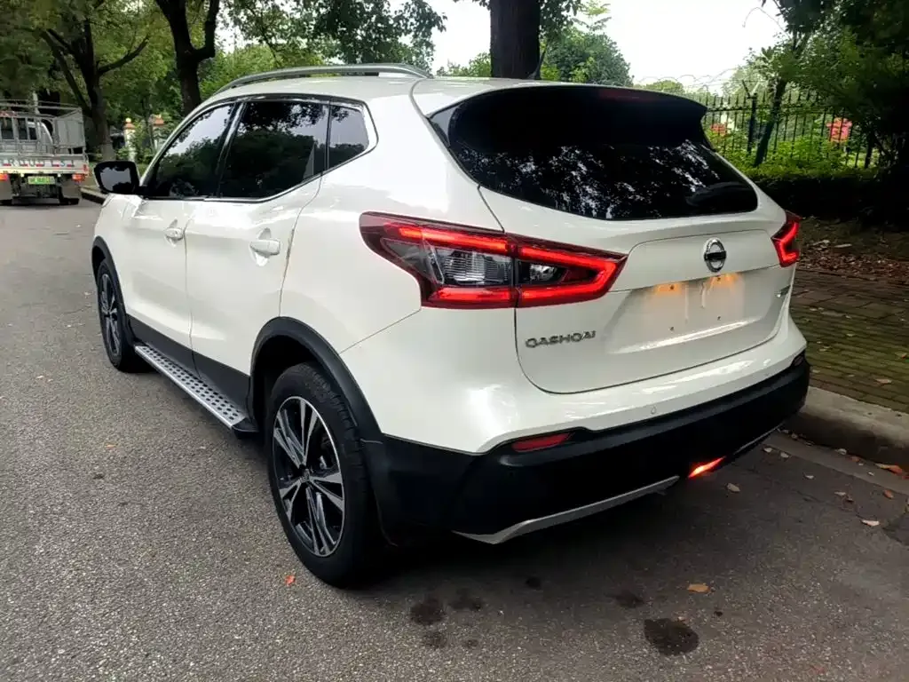 Nissan Qashqai — фото 7