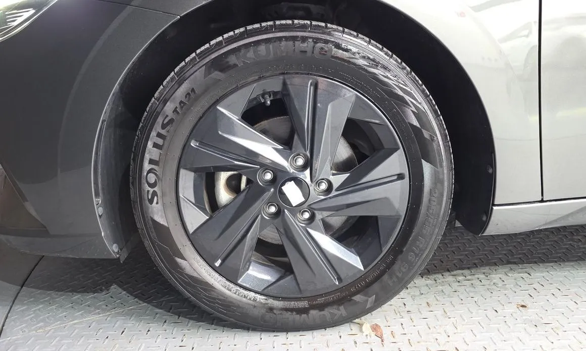 Hyundai AVANTE 2023 из KR, фото 6