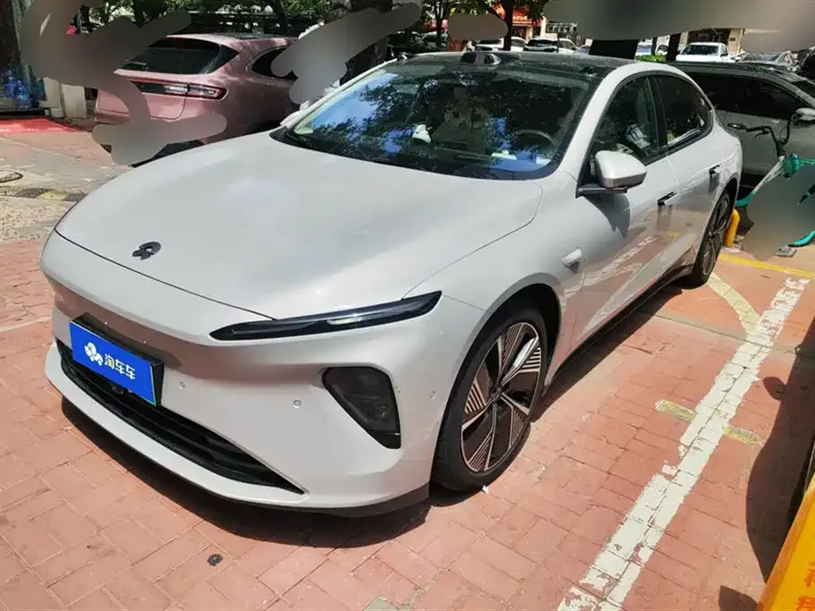 NIO ET7