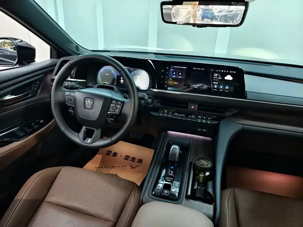 Toyota Crown (Import) — фото 7