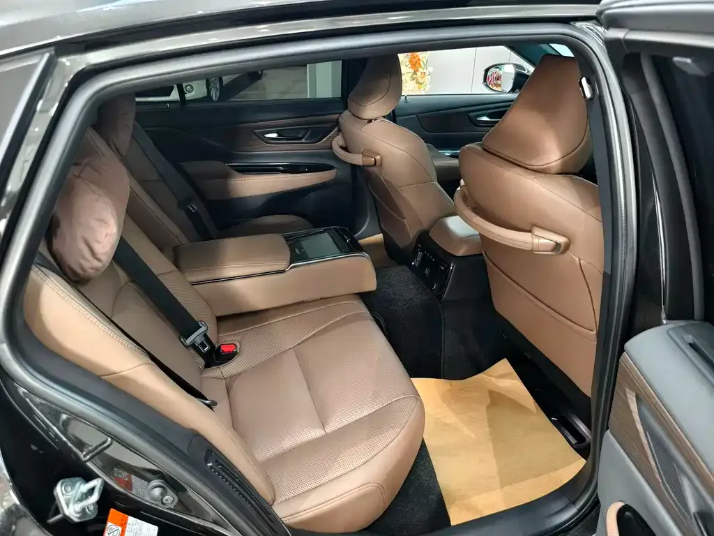 Toyota Crown (Import) — фото 4