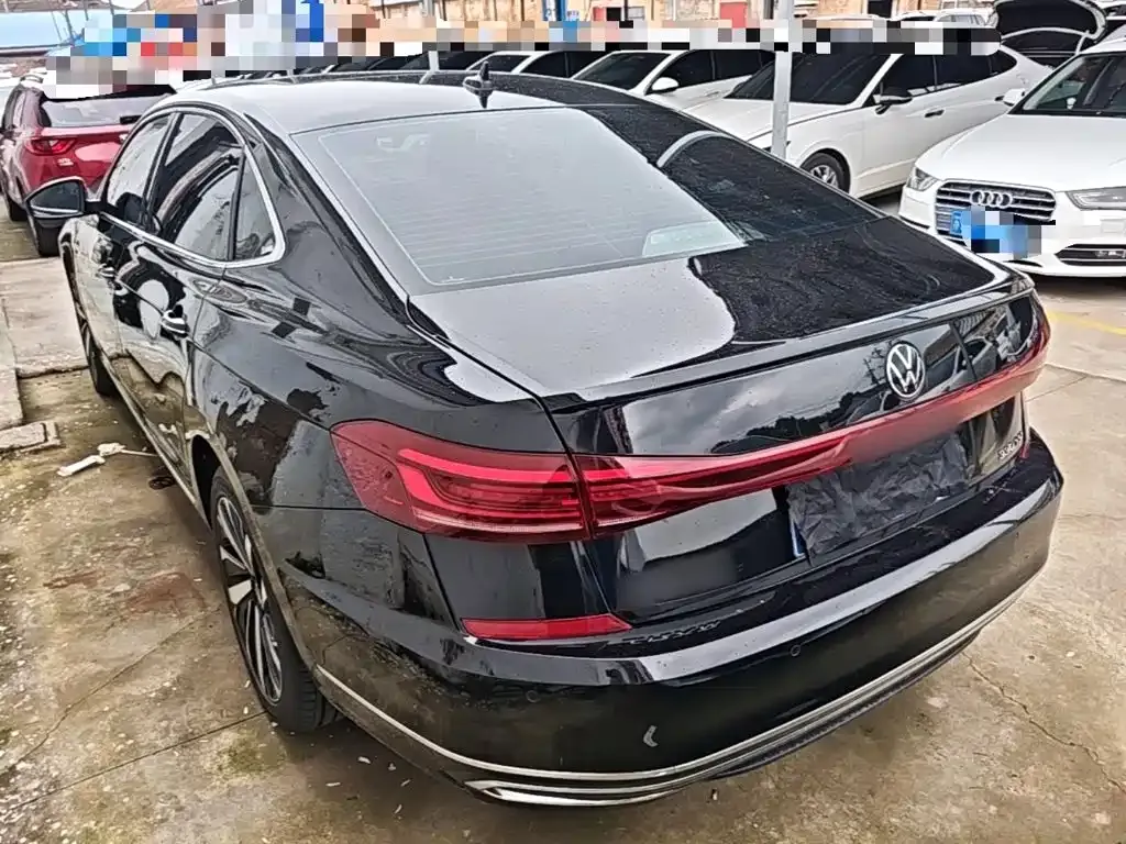 Volkswagen Passat — фото 5