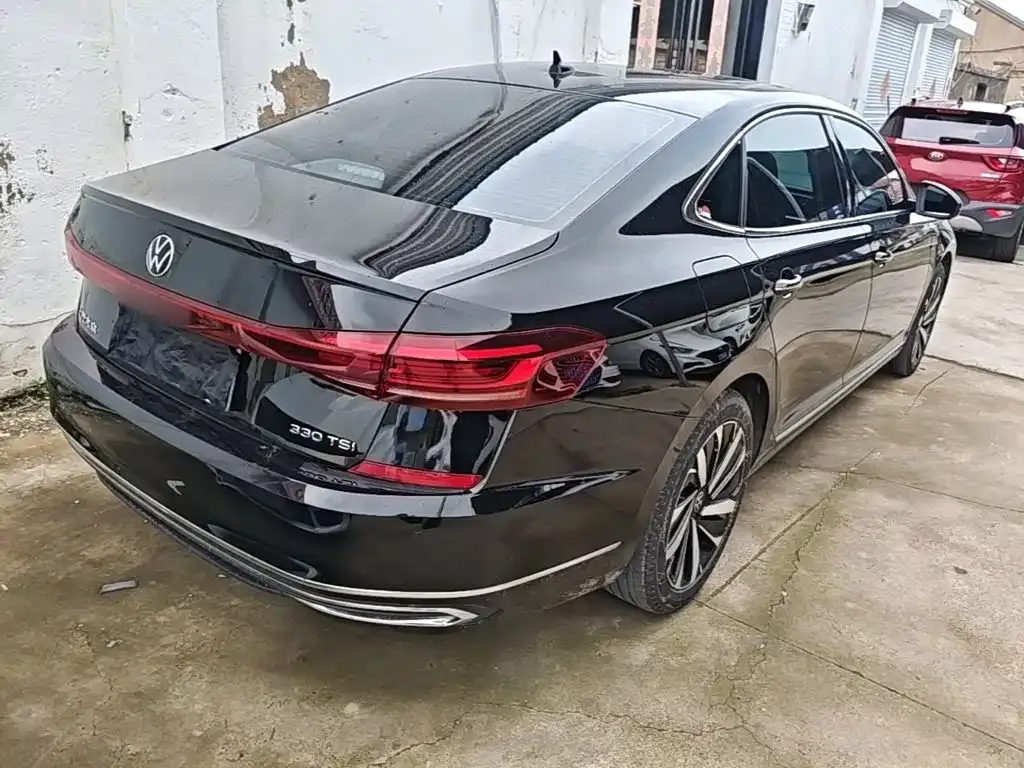 Volkswagen Passat — фото 6