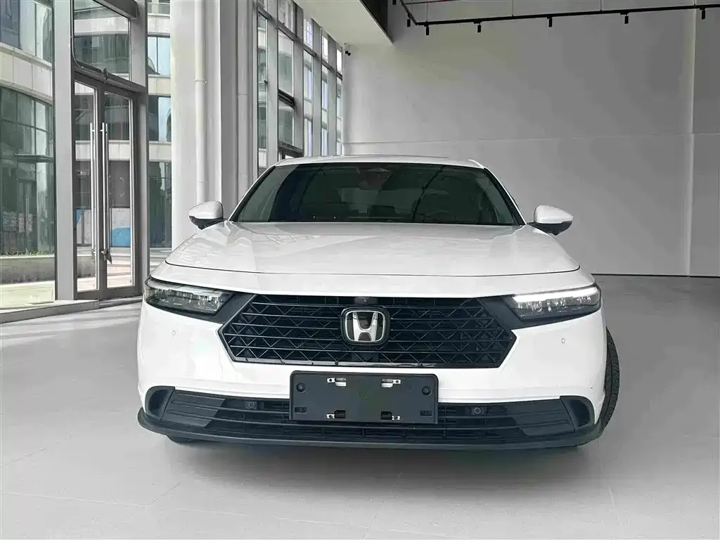 Honda Accord — фото 7