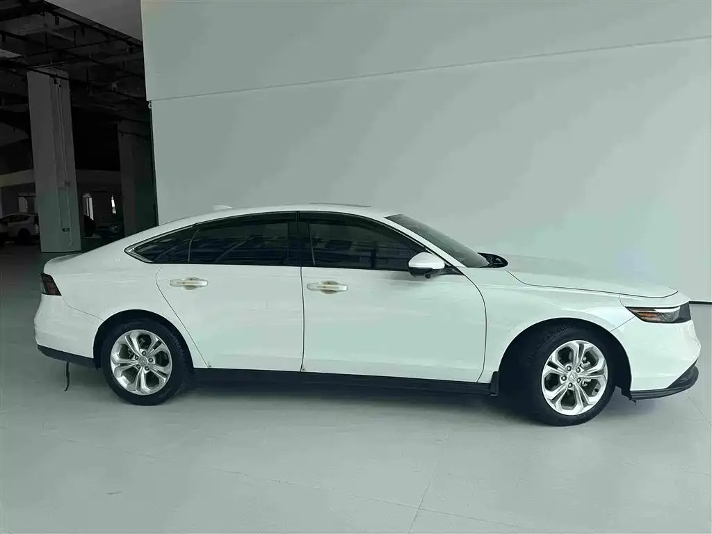 Honda Accord — фото 3