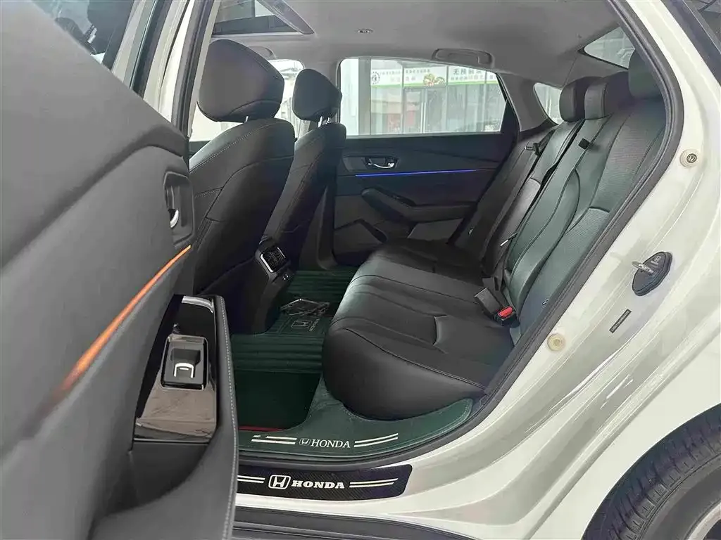 Honda Accord — фото 6