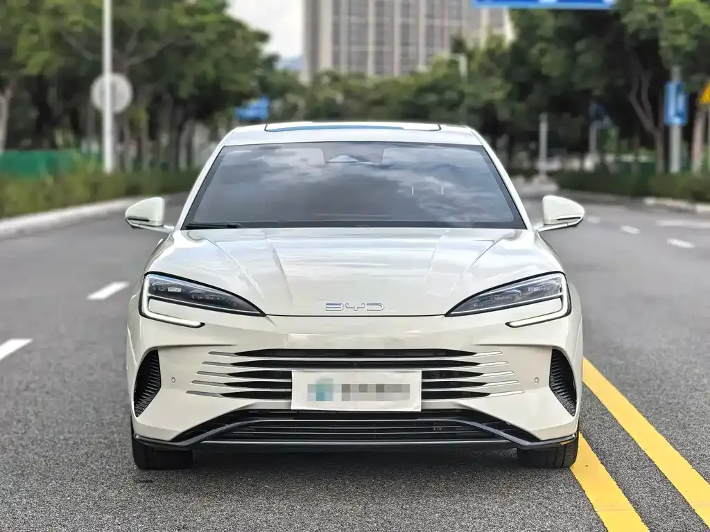 BYD Seal — фото 7