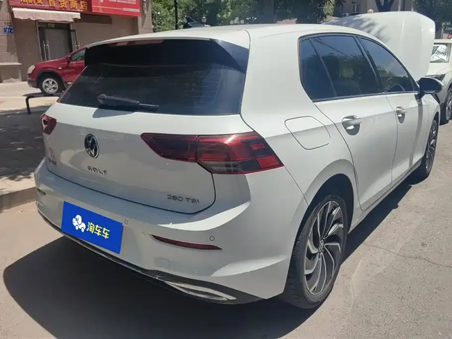 Volkswagen Golf 2022 из CN, фото 2