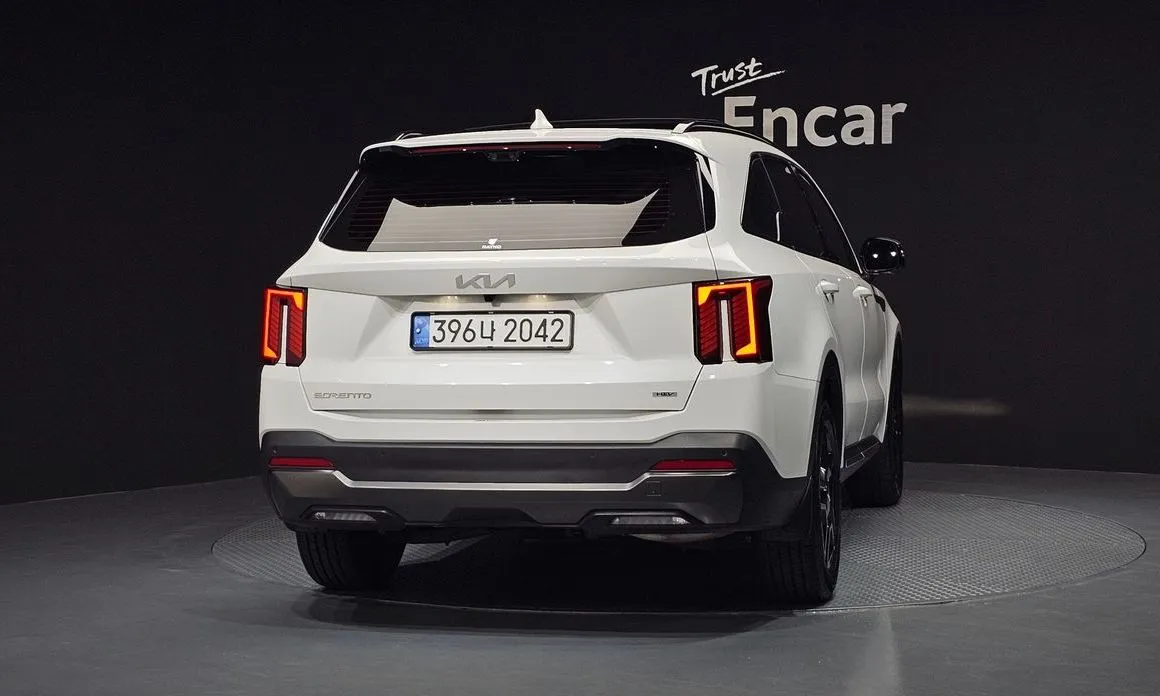 Kia Sorento — фото 5