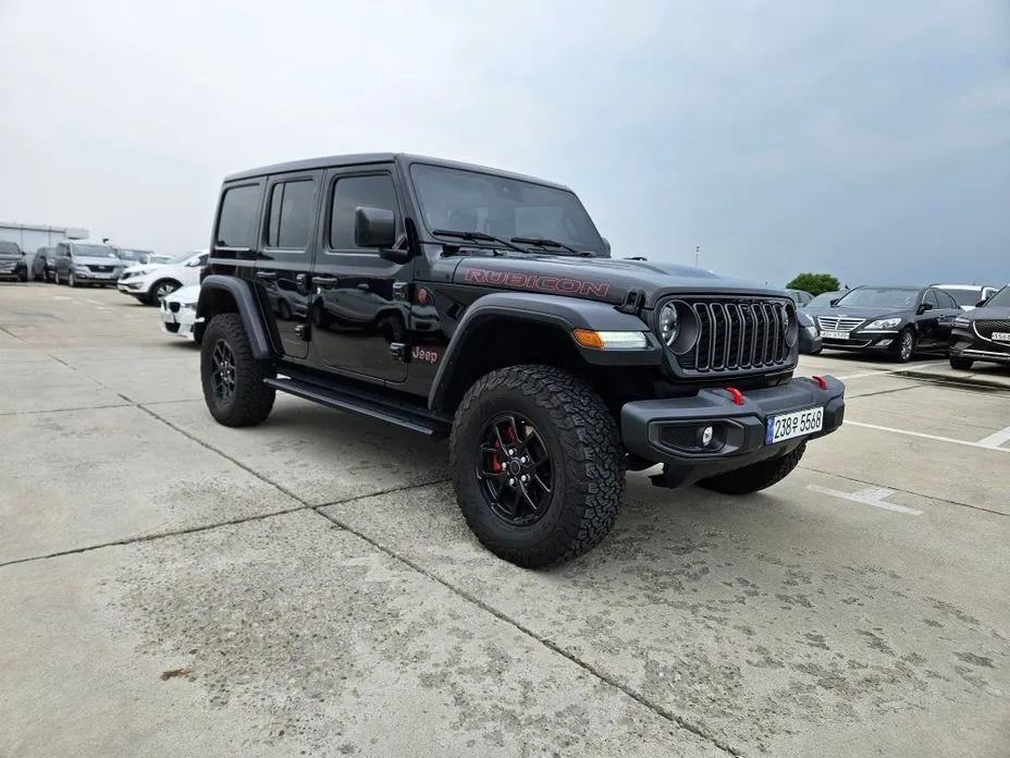 Jeep Wrangler — фото 1